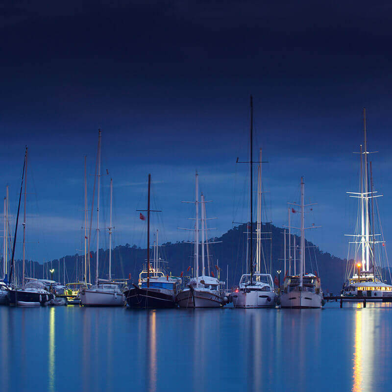 What is a Weekly Yacht Charter? What are its Advantages?