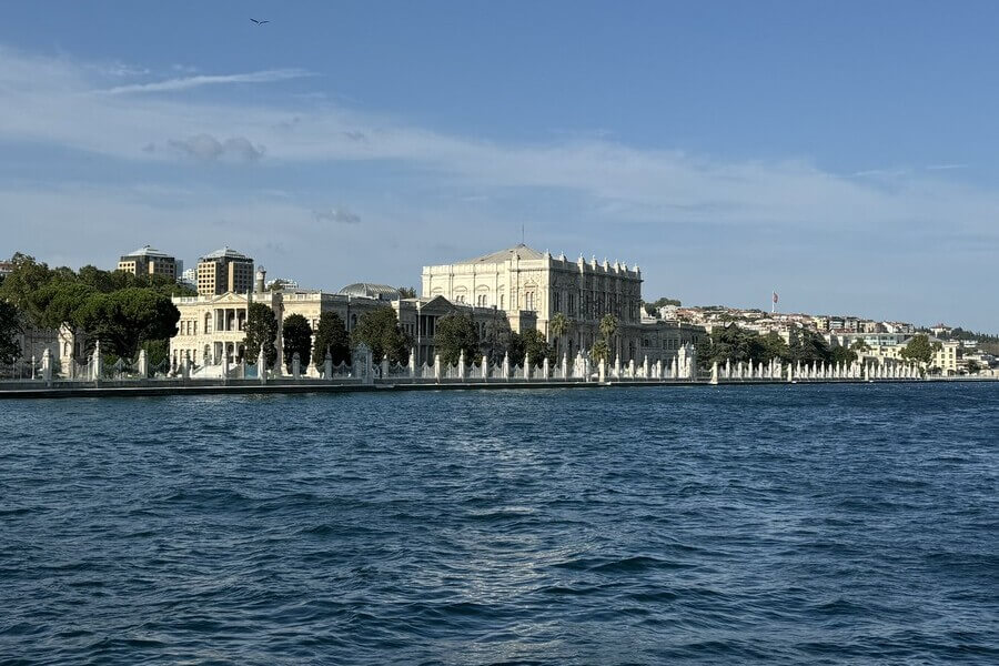 Dolmabahçe Sarayı