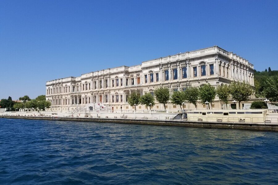 Çırağan Sarayı