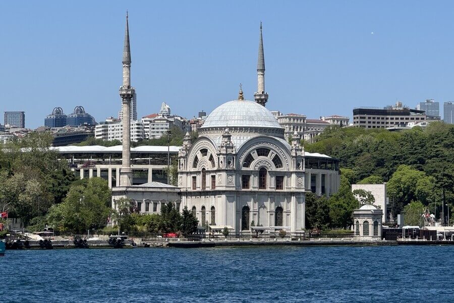 Dolmabahçe Camii