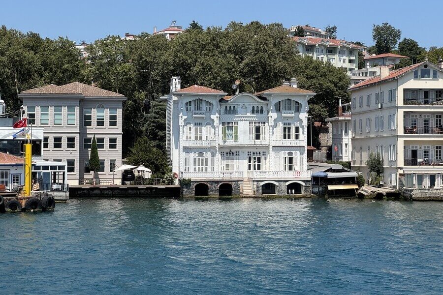 İkiz Yalı