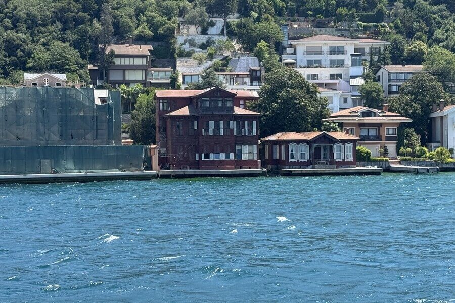 Kadınefendi Yalısı