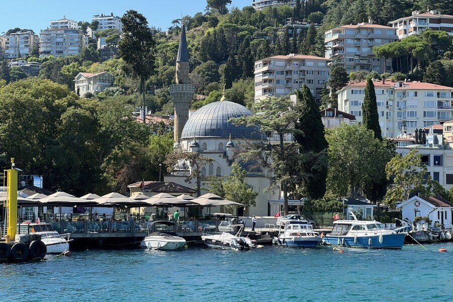Bebek Camii