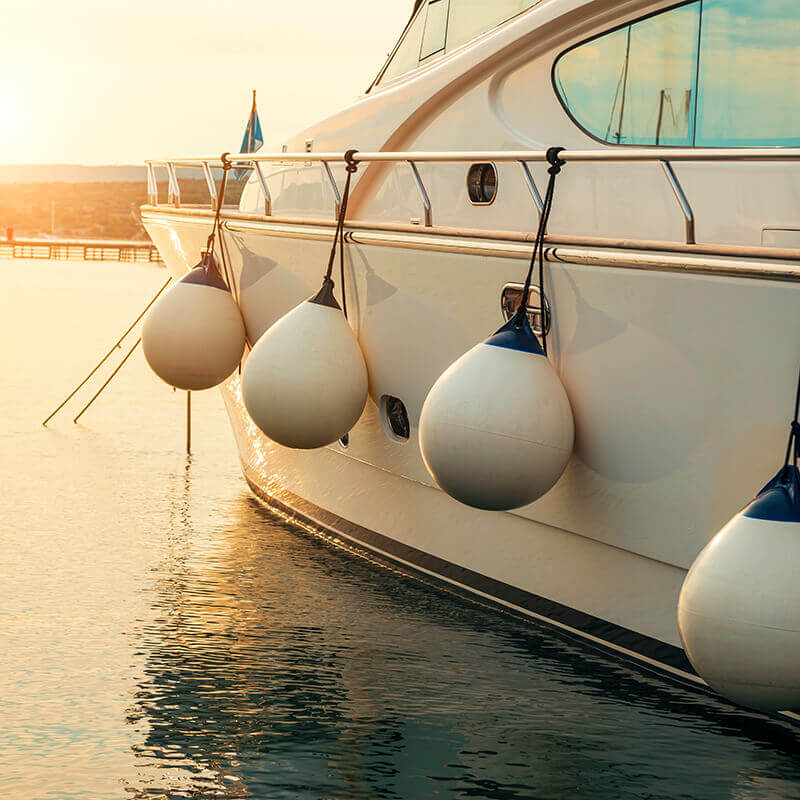 The New Holiday Trend of Expats: Yacht Charter